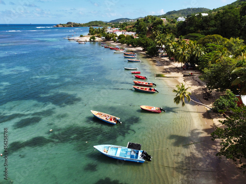 Bateaux de pêche traditionnels en Martinique