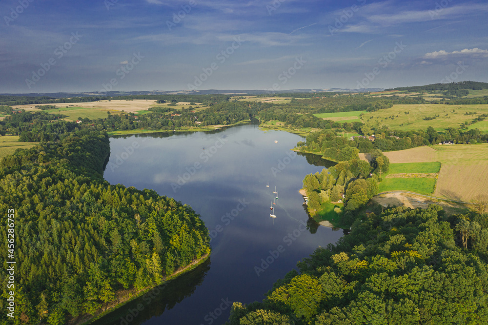 Fototapeta premium Zalew leśniański. Widok z drona.