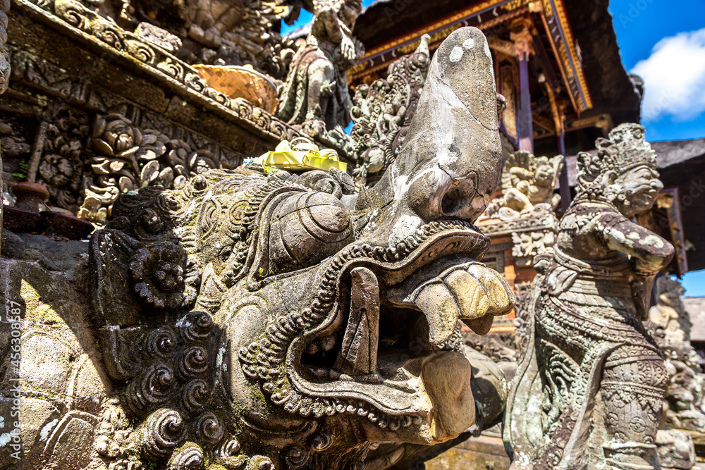 Fototapeta premium Pura Desa Batuan temple in Bali