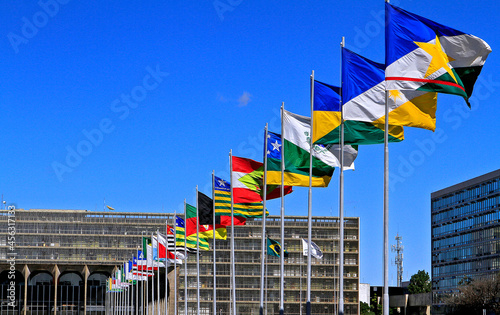 Bandeiras dos estados e Palacio do Itamarati em Brasilia photo