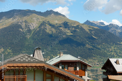 Village de montagne en Savoie © luzulee