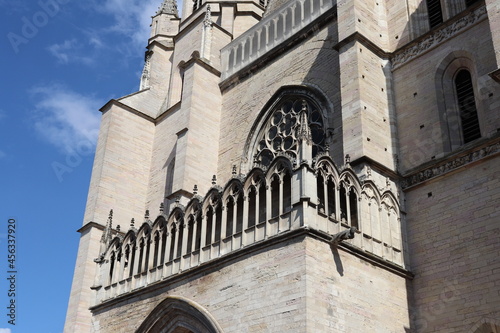 La cathedrale Saint Bénigne, eglise gothique du 13eme siecle, vue de l'exterieur, ville de Dijon, departement de la Cote d'Or, France photo