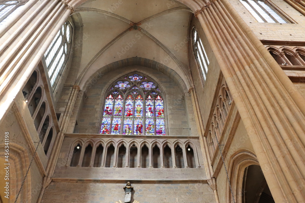 La cathedrale Saint Bénigne, eglise gothique du 13eme siecle, interieur de la cathedrale, ville de Dijon, departement de la Cote d'Or, France