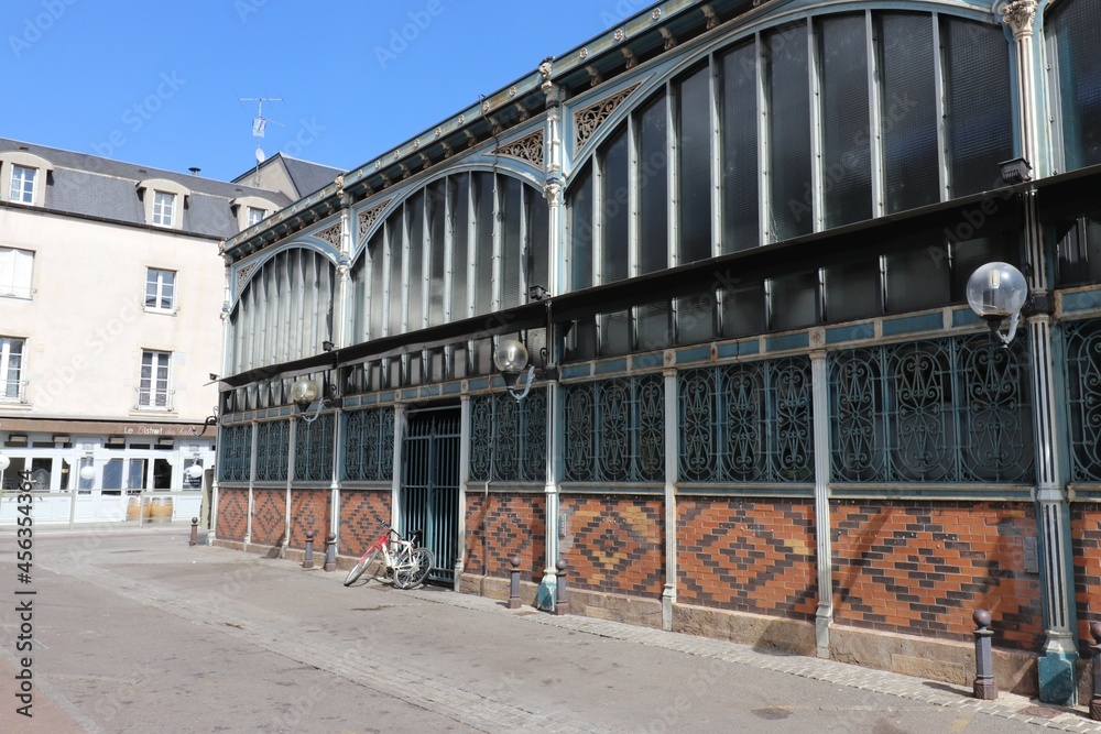 Les halles de Dijon, halle du marche, vue de l'exterieur, ville de Dijon, departement de la Cote d'Or, France