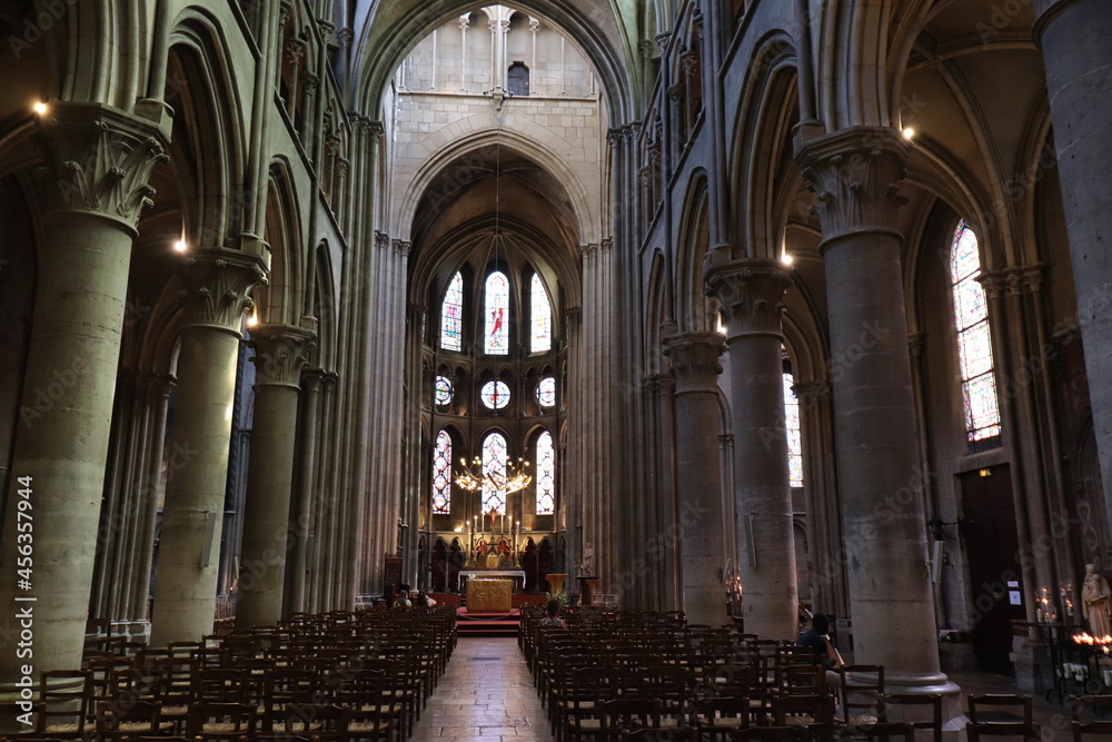 L'église Notre Dame, eglise gothique du 13eme siecle, ville de Dijon, departement de la Cote d'Or, France