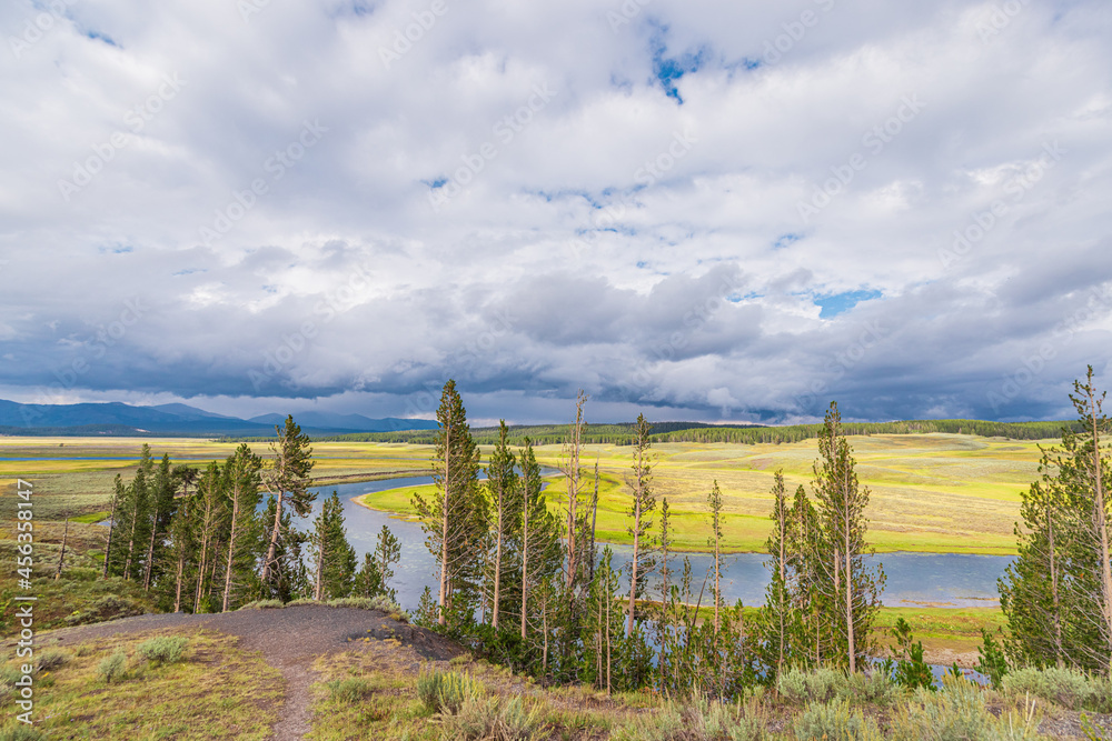 The Yellowstone River meanders through the beautiful Heyden Valley The Yellowstone River meanders through the beautiful Heyden Valley