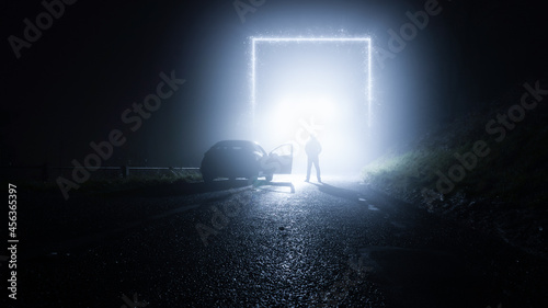 Quadro em tela A glowing, portal, gateway on a country road