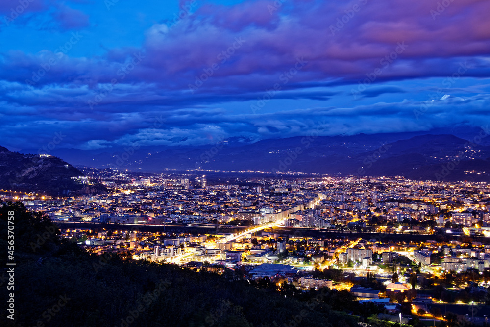 Grenoble à l'heure bleue depuis le Vercors