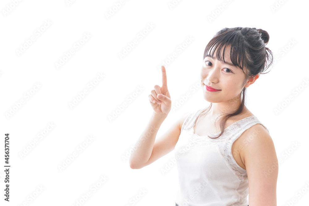 体調不良で苦しむ若いキャリアウーマン