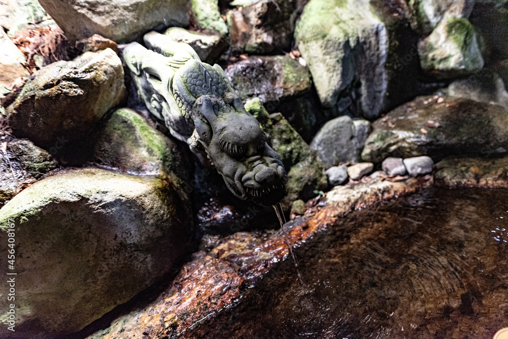 白山比咩神社の手水1