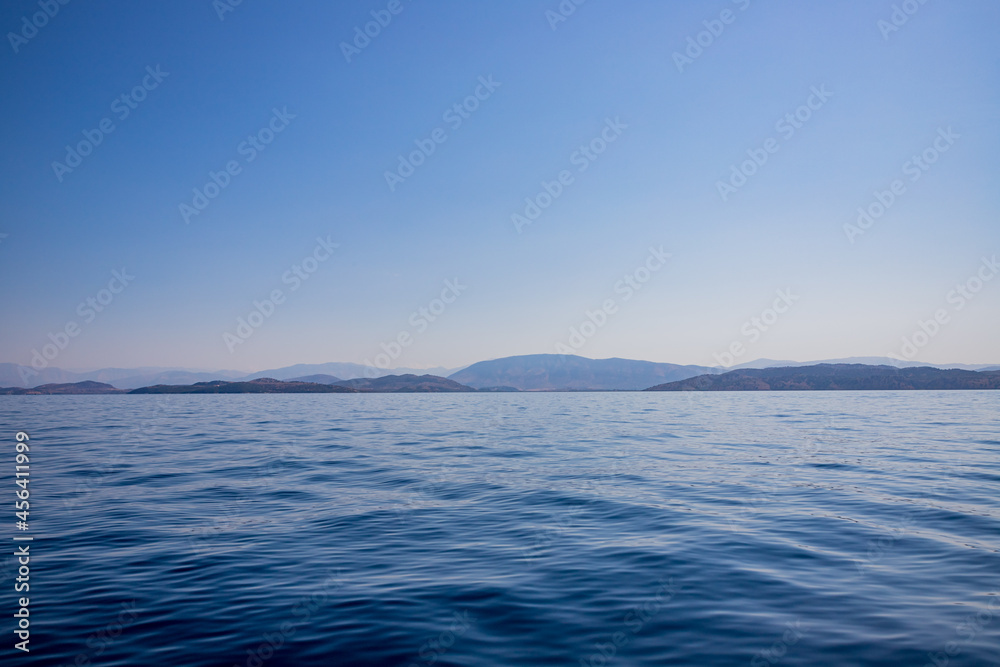 Les côtes de Corfou vues depuis la mer