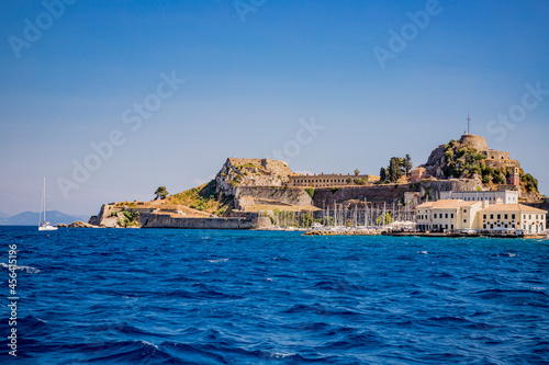 Le Vieux Fort de Corfou vu depuis la mer