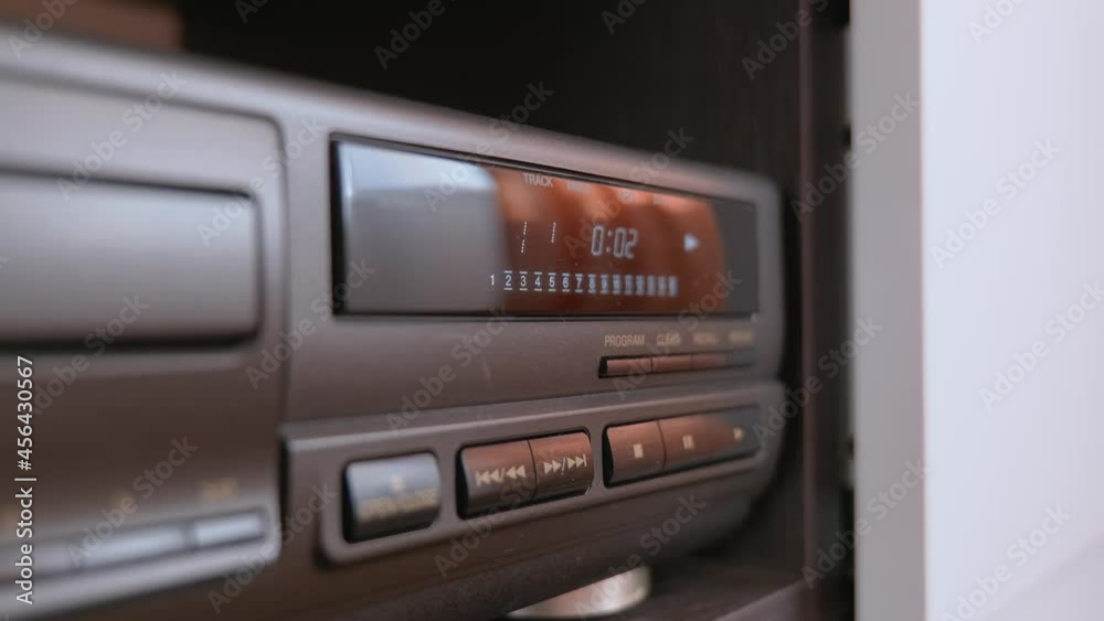 Information on the cassette deck screen Information on the cassette deck screen