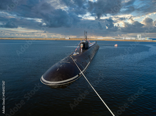 warships are preparing for the naval parade. St. Petersburg, June 2021