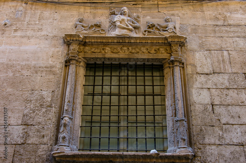 ventana de estilo renacentista, 1556, Can Catlar, Cal Marquès del Palmer, Palma, Mallorca, balearic islands, Spain