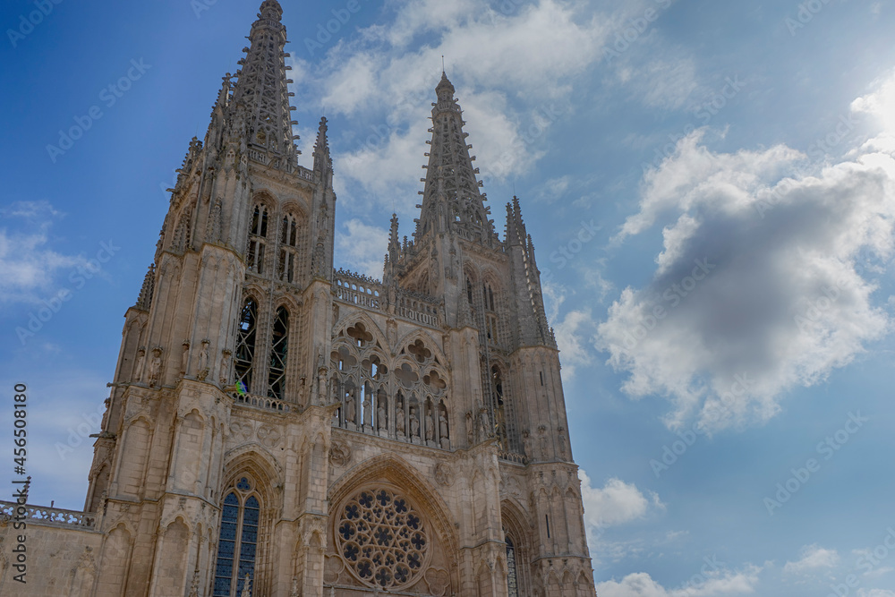 vista exterior de la hermosa catedral de Burgos en Castilla León, España