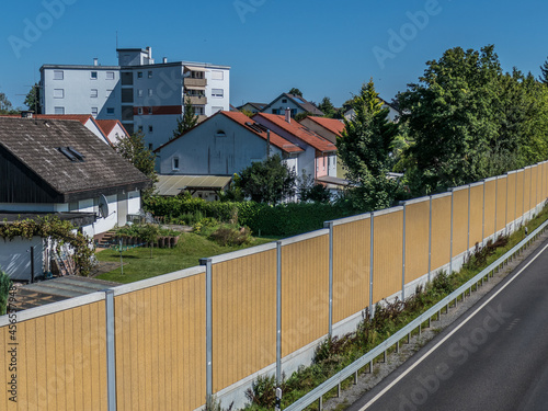 Lärmschutzwand an der Bundesstrasse