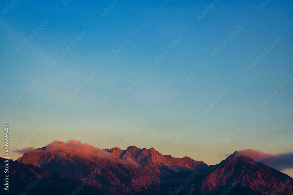 Alpen Allgäu Sonnenuntergang Abendrot Bäume 