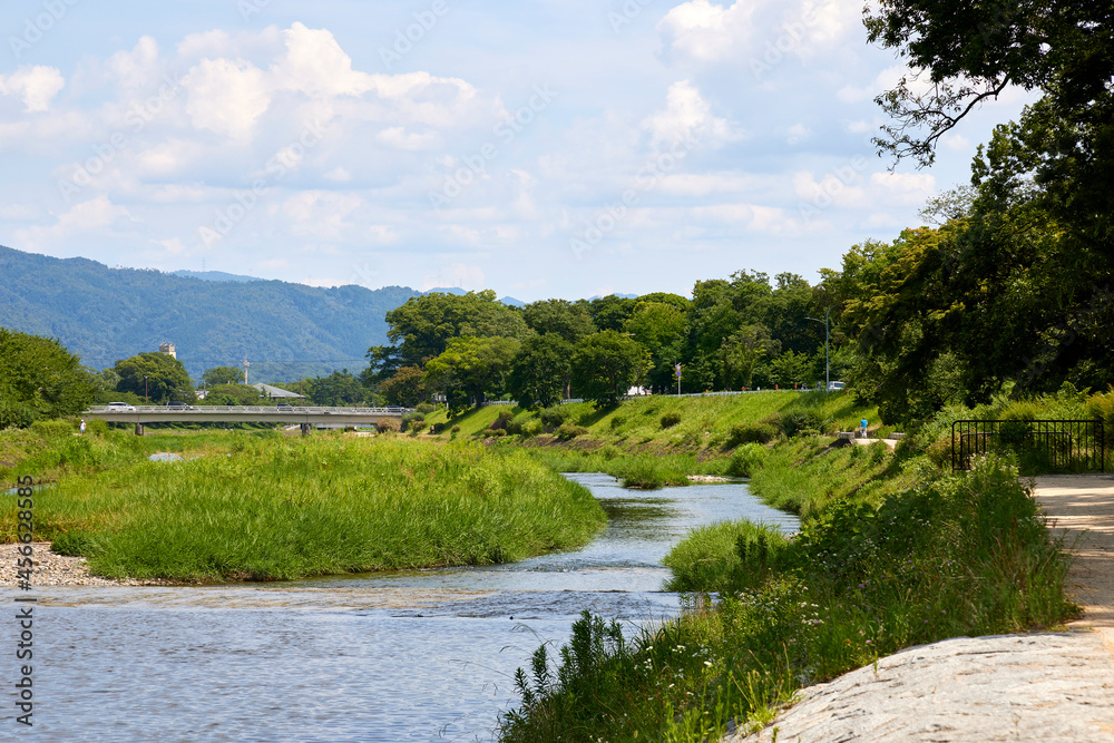 川