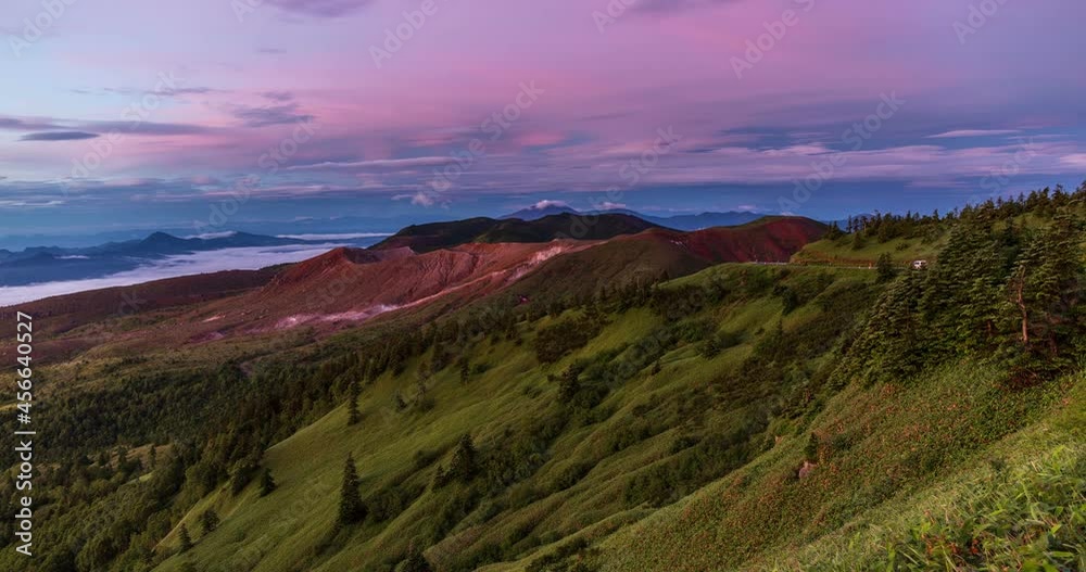 初夏の渋峠から草津白根山朝焼けと芳ヶ平湿原Timelapse