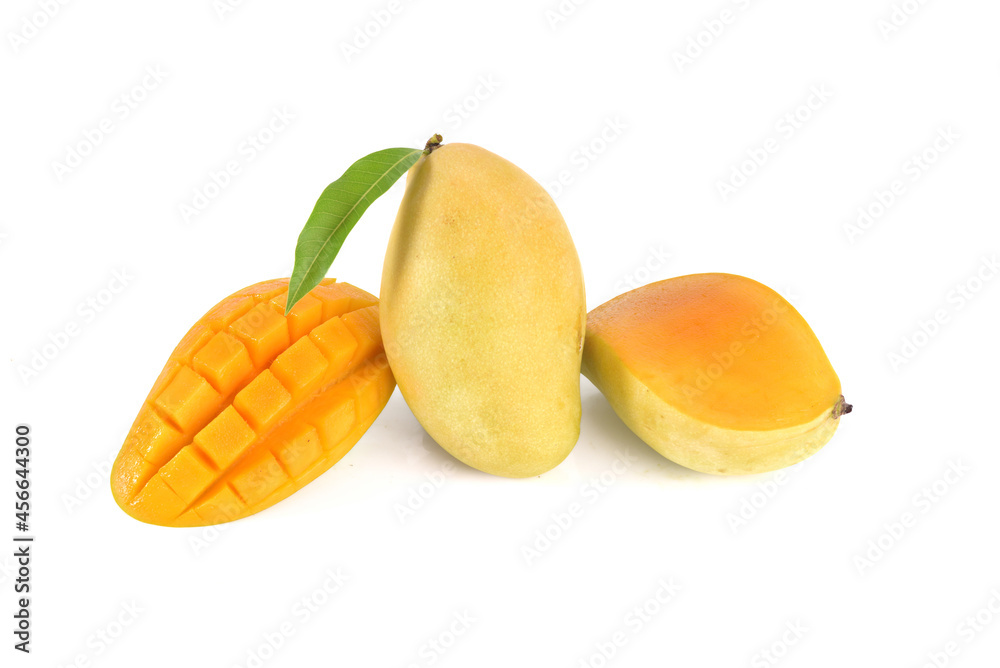 Fototapeta premium mango fruit isolated on white background