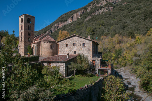Beget - średniowieczna wioska w Pirenejach, Katalonia, Hiszpania