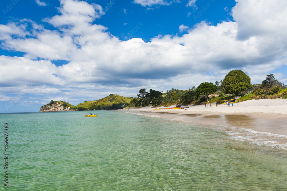 Obraz premium Hahei Beach at Coromandel Peninsula on New Zealand
