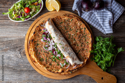 Turkish foods; Turkish pizz...