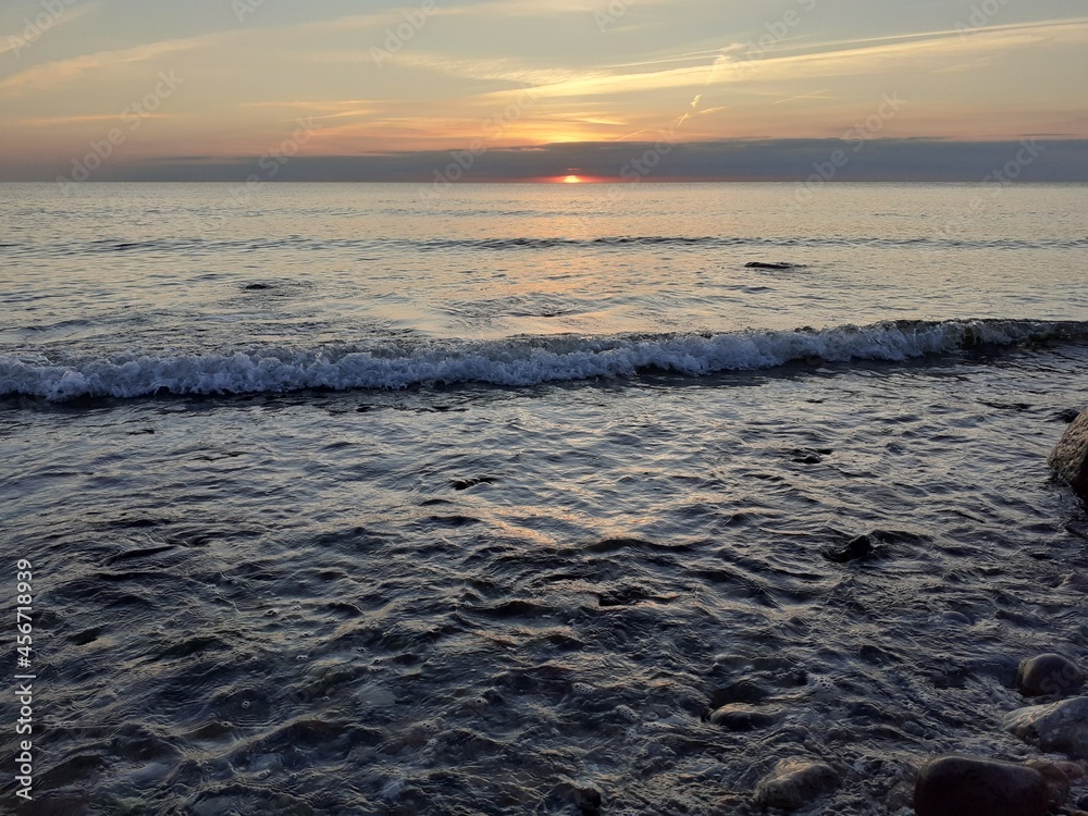 Sonnenuntergang und Meeresrauschen Sonnenuntergang und Meeresrauschen