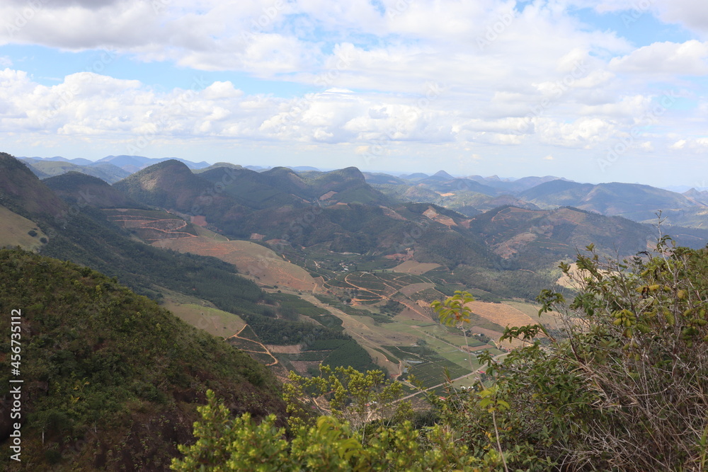 Fototapeta premium view of the mountains