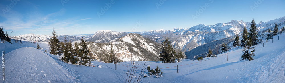 wintry hiking route Kreuzeck, tourist resort Garmisch with view to the alps