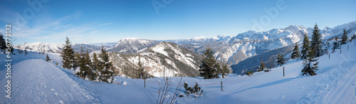 wintry hiking route Kreuzeck, tourist resort Garmisch with view to the alps © SusaZoom