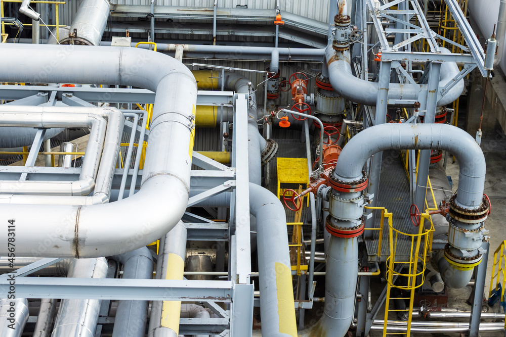 The technological equipment of the valve was cut off by installations for the production of liquefied gas. The technological equipment of the valve was cut off by installations for the production of liquefied gas.