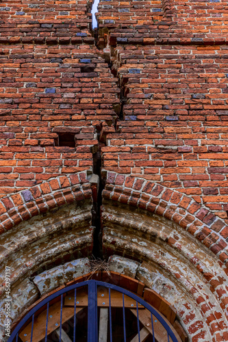 A crack in the gothic wall.