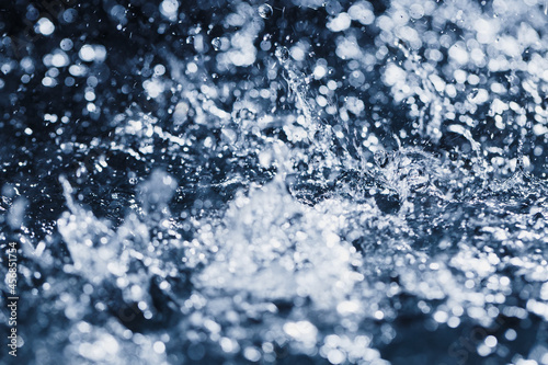 Water splash with bokeh © U2M Brand