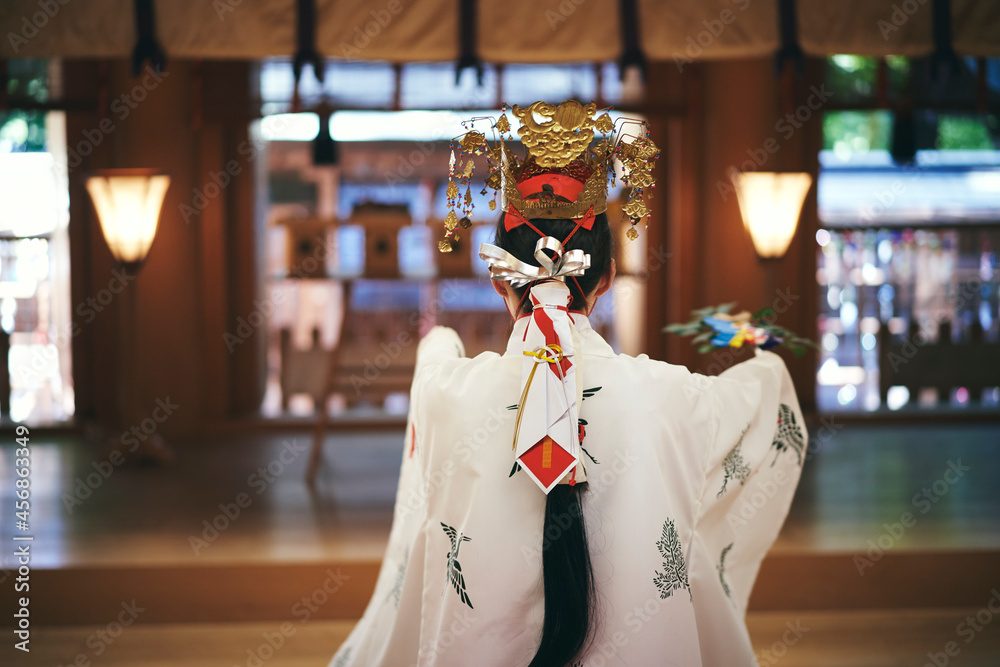 巫女舞 巫女舞