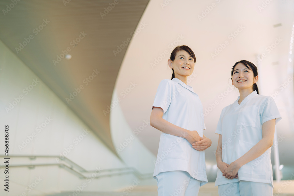 Fototapeta premium 病院で働く医療スタッフ 