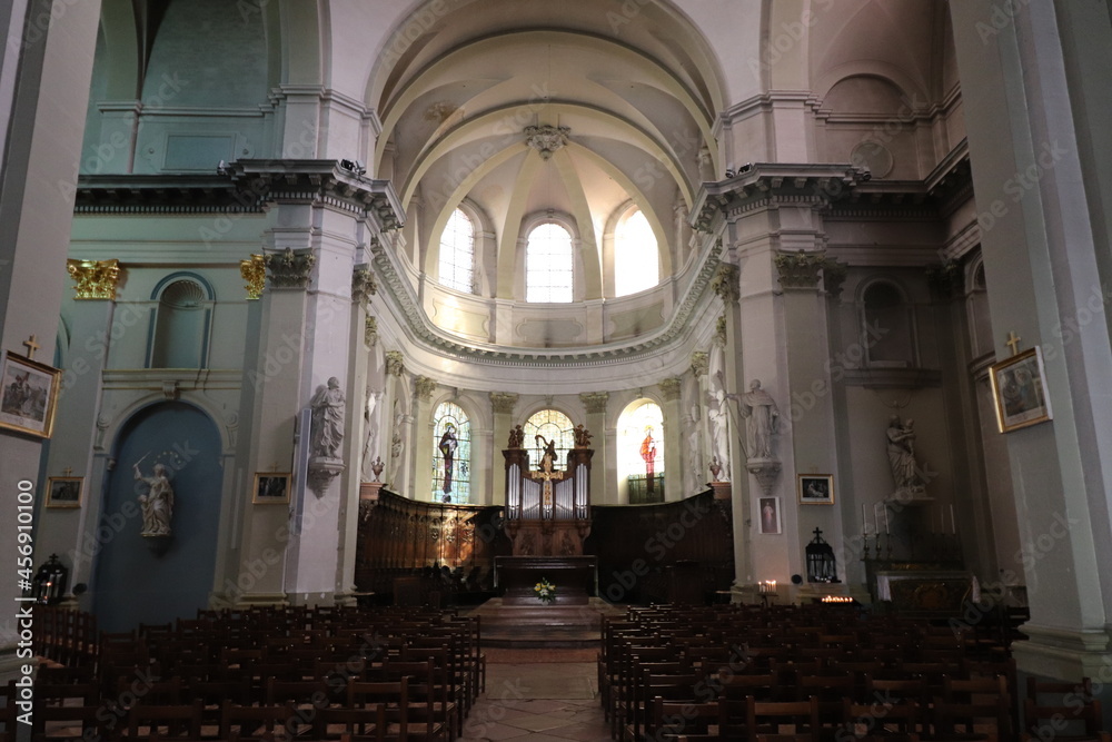 Eglise catholique Saint Pierre, ville de Chalon sur Saone, departement de Saone et Loire, France
