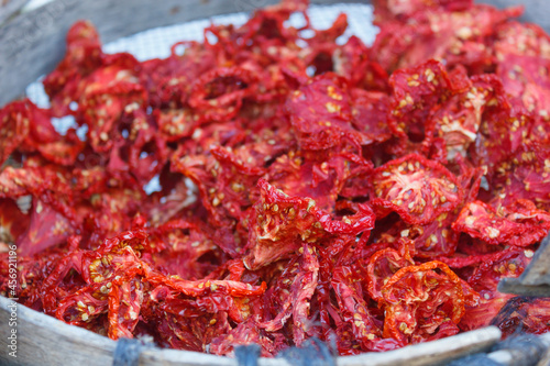 dried tomatoes