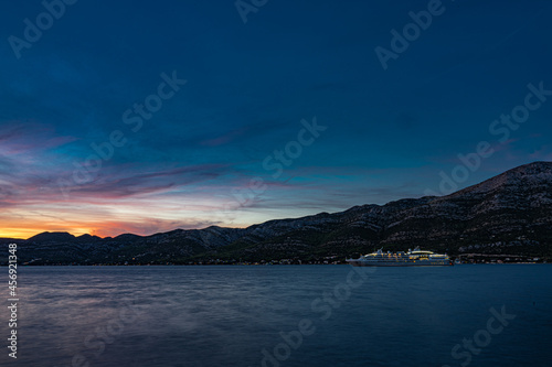 Zachód słońca na wyspie Korčula w Chorwacji