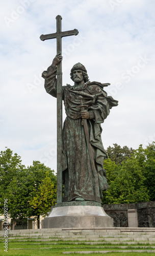 Prince of Novgorod, Grand Prince of Kiev, under whom the baptism of Russia took place. He became the prince of Novgorod in 970, seized the throne of Kiev in 978. monument