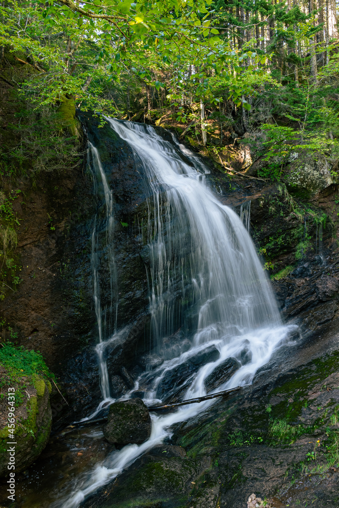 Naklejka premium Fuller falls, waterfalls along the Fundy Trail in St martin's