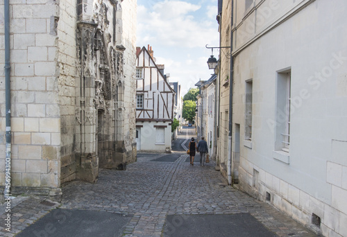 ruelle à Chinon, commune française située dans le département d'Indre-et-Loire, en région Centre-Val de Loire photo