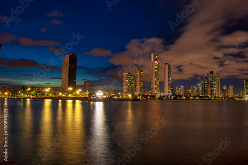 Fototapeta Naklejka Na Ścianę i Meble -  Panama City Arquitecture Night View bay energy