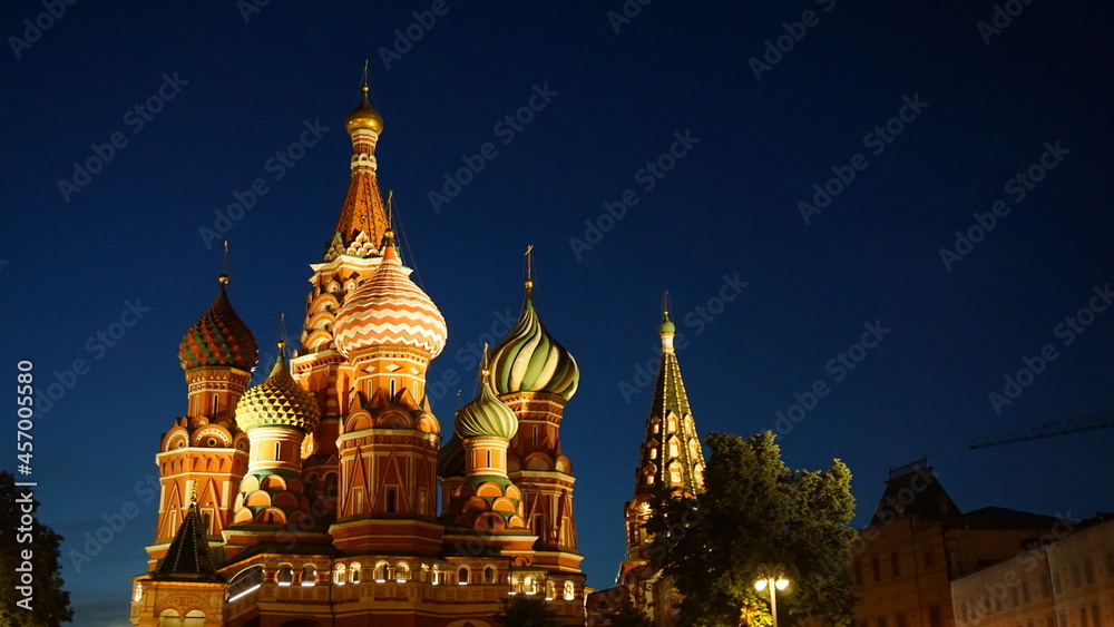 night city buildings lights moscow street red square kremlin