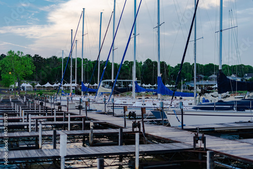 Wallpaper Mural yachts in marina Torontodigital.ca