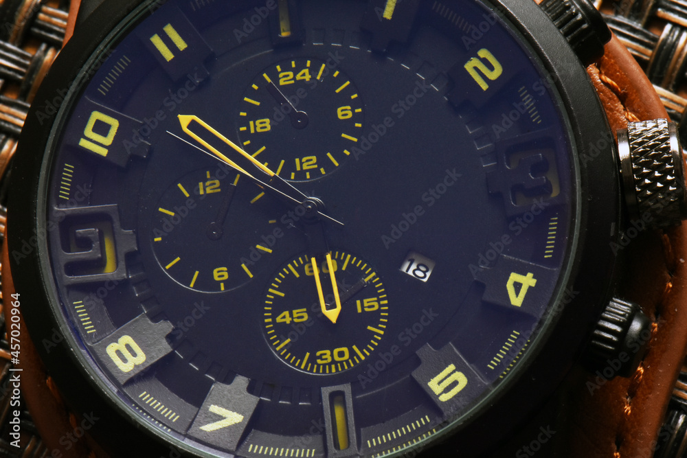 Fototapeta premium modern, quartz, analog, quartz writ watch