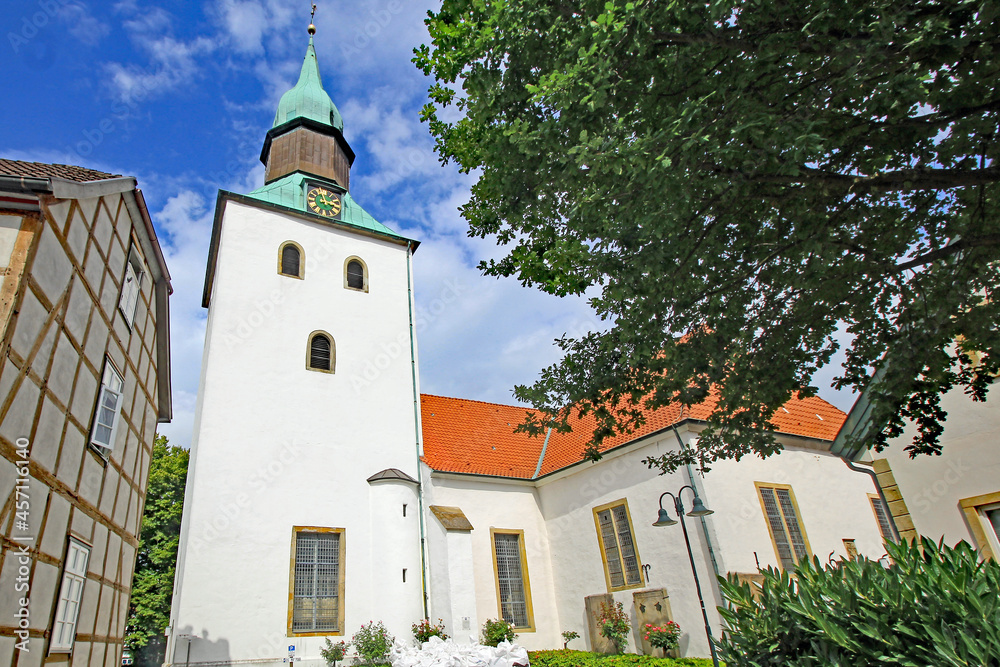 Bad Essen: St. Nikolaikirche am Kirchplatz (14. Jh., Niedersachsen)