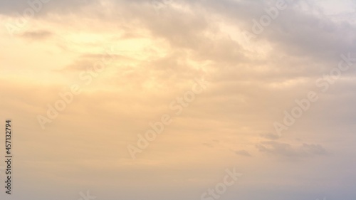 Beautiful sunrise (sunset) in curly clouds © Ponomus