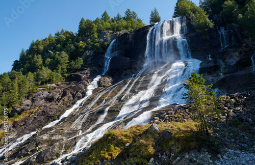 Cascada  de L  tefossen en Noruega